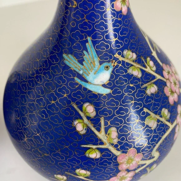 Pair of Vintage Matching Blue Chinese Cloisonné Brass Vases - Picture 10 of 12